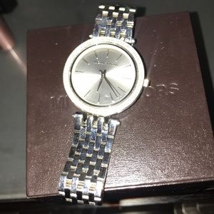 Michael Kors darci silver time watch